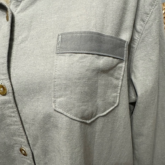 The North face women’s gray button front shirt L/S size XL - Picture 3 of 7